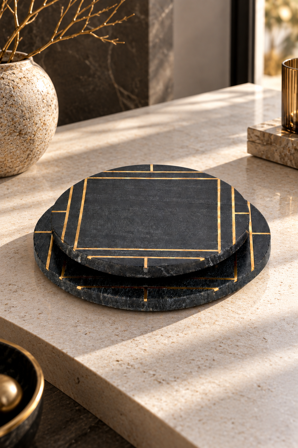 Cornella Marble World Siyah Renk 2'li Yuvarlak Mermer Sunumluk Seti 25 Cm Ve 30 Cm görsel 3