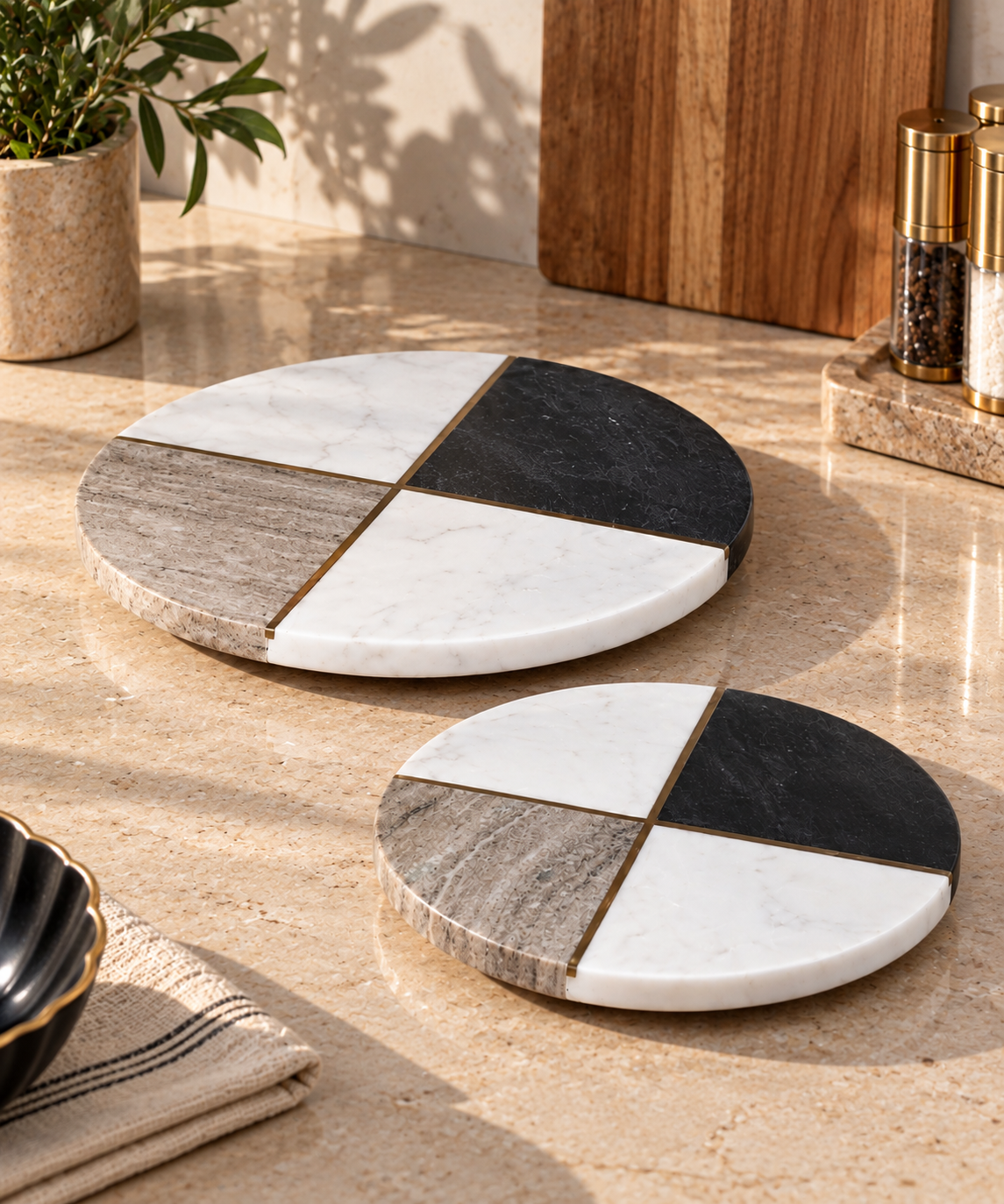 Cornella Marble World Çift Renk 2'li Yuvarlak Mermer Sunumluk Seti 25 Cm Ve 30 Cm görsel 3