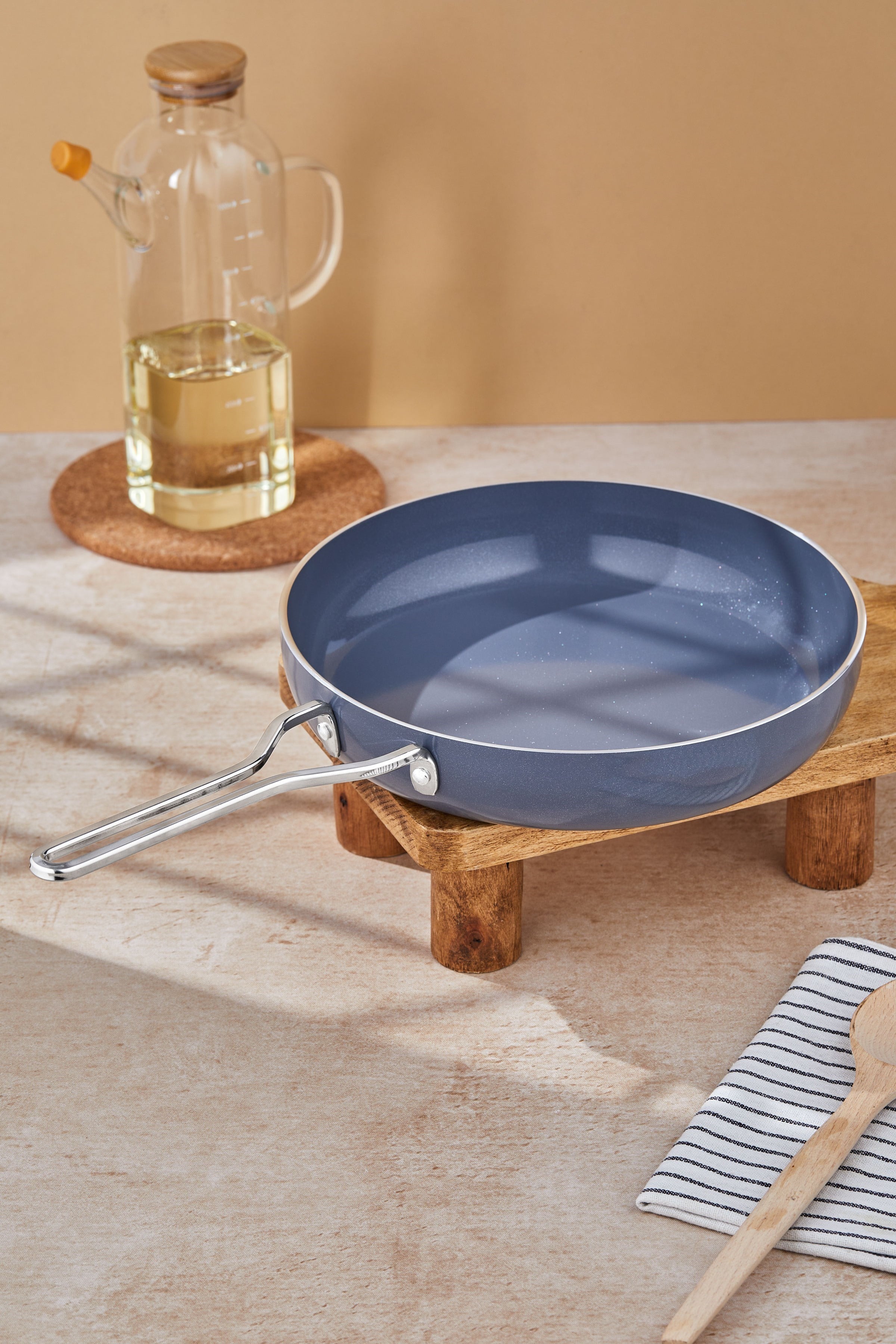 Taç Sera Feel Yanmaz Yapışmaz Seramik Tava 32 Cm / Gri görsel 5