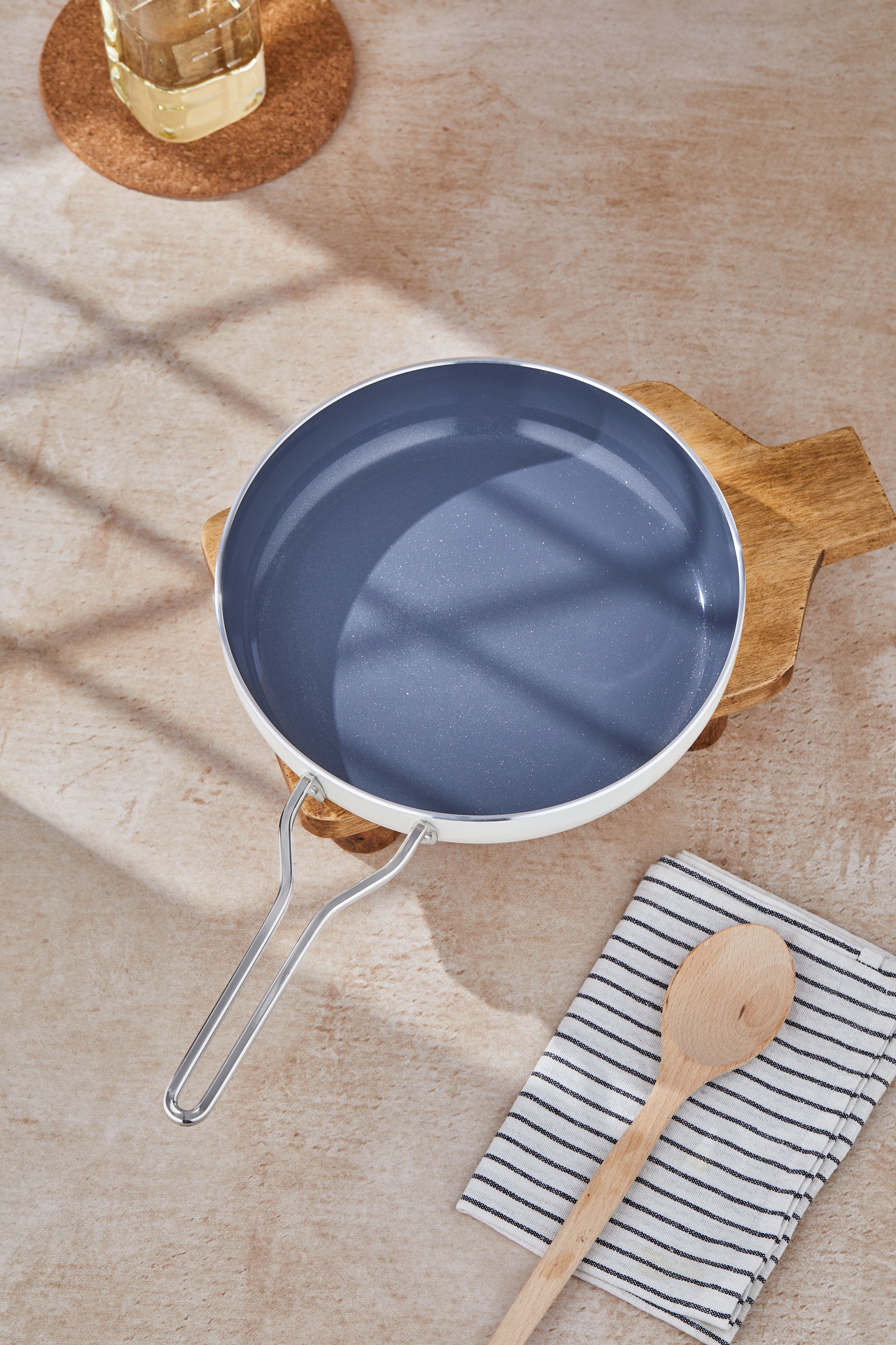 Taç Sera Feel Yanmaz Yapışmaz Seramik Tava 24 Cm / Beyaz görsel 7